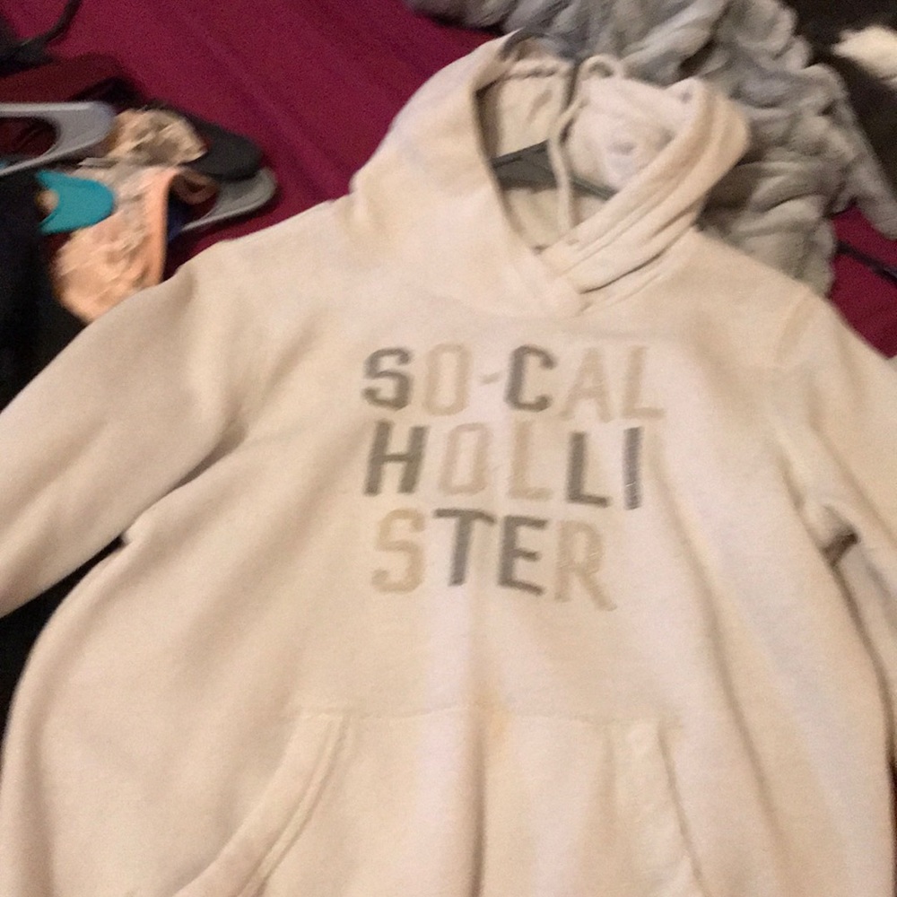 White Hollister hoodie barely worn size M